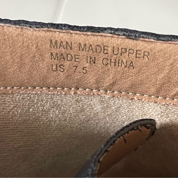 Oasis Society Black lace up combat boot size 7.5 vegan leather EUC - Picture 9 of 15